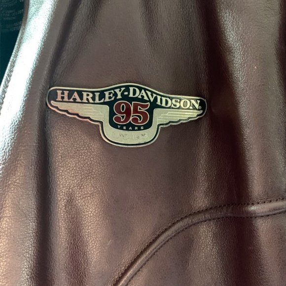 95th Anniversary Leather HD XL Riding Jacket - Picture 3 of 8